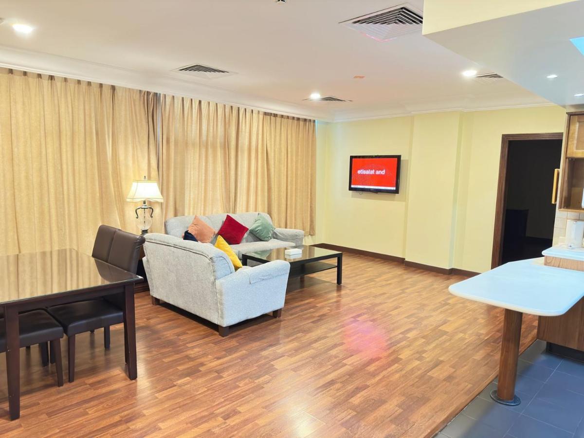 The Palace Suites Khobar Exterior foto