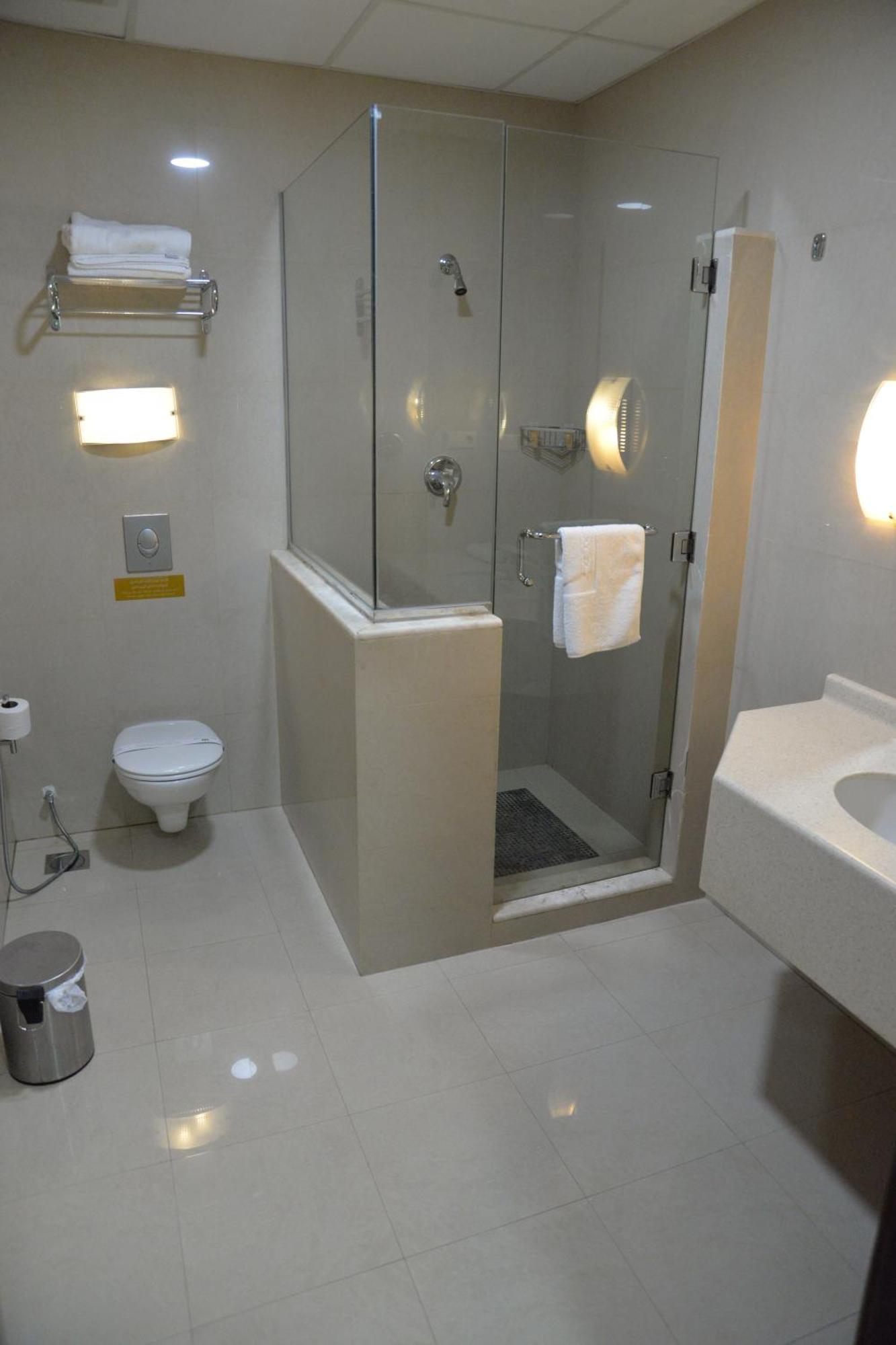 The Palace Suites Khobar Exterior foto